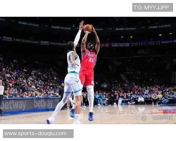 乔治状态平平29分钟出战仅得12分4篮板3助攻并有4次失误表现不佳 乔治状态平平29分钟出战仅得12分4篮板3助攻并有4次失误表现不佳