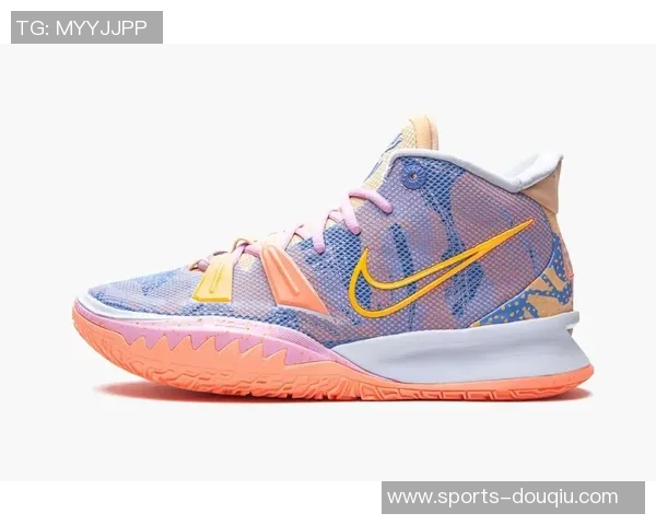 杜克女篮发布阿贾威尔逊签名鞋AOne特别版经典黑蓝配色款式