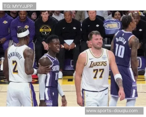 施罗德晒四连胜喜悦大哥禁赛三场依然不影响球队士气